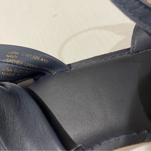 Women’s Crevo Lark Blue Leather Sandals Size 8.5 US! - Picture 7 of 10